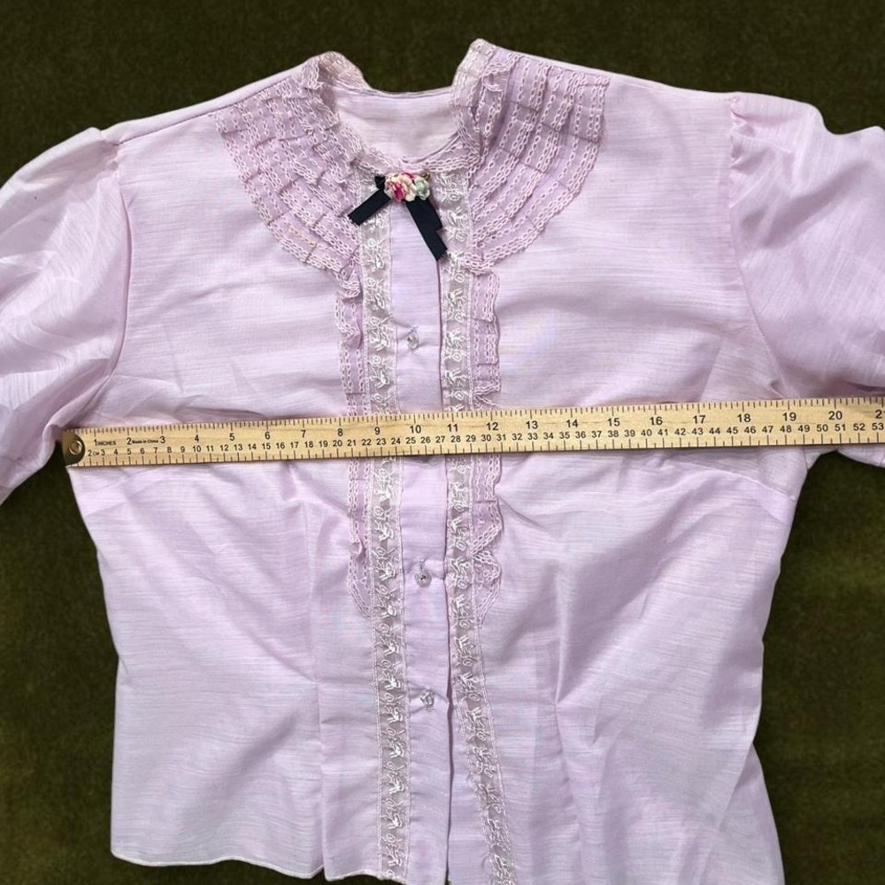 TRUE VINTAGE 1950s Lavender Sheer Lace Blouse Carriage Embroidery - Modern S/M - Picture 3 of 7